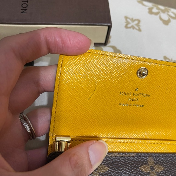 Louis Vuitton 6 ring key holder yellow - Picture 3 of 6